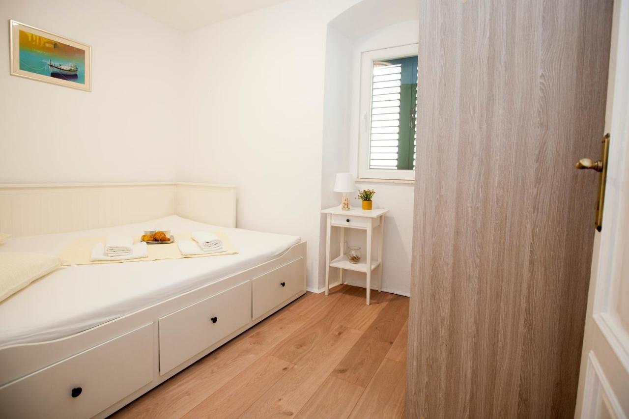 Apartment Slavuj Central Square Split Exterior photo